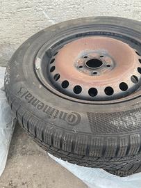 Gomme Continentals invernali quasi nuove