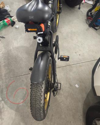 bici elettrica argento 