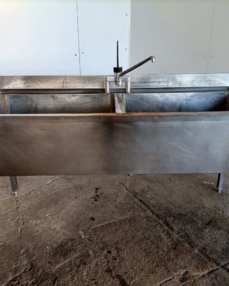 Lavello in acciaio inox a 2 vasche