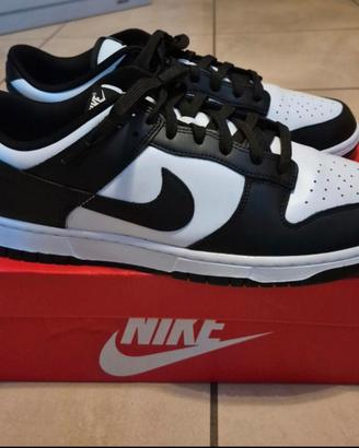 Sneakers  Nike Dunk Low Retro Panda