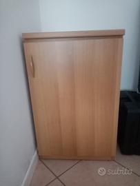 piccolo mobile marrone