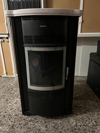Stufa a pellet palazzetti ecofire lara