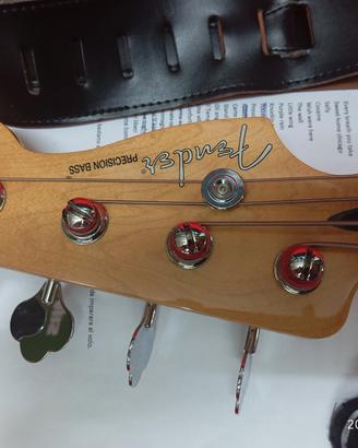 Basso Fender e Amplificatore Mark bass Jeff berlin