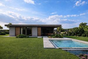 Villa di 160 m² con 4 locali e box auto doppio a V