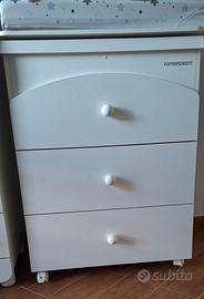  armadietto e fasciatoio