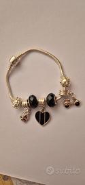 Bracciale stile Pandora con ciondoli