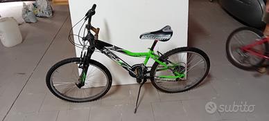 piccola bicicletta usata
