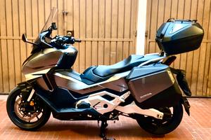 Honda Forza 750 - Travel