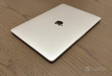 MacBook Pro 13” 256 gb 8 GB RAM