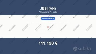 Immobile in asta di 148 m² con box auto a Jesi