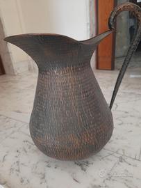 Anfora cesellata in rame