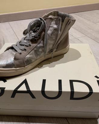 Scarpe ginnastica Gaudí