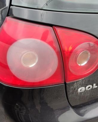 Fanale post sinistro VOLKSWAGEN GOLF 5 2004