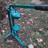 Tappatrice per tappi in sughero