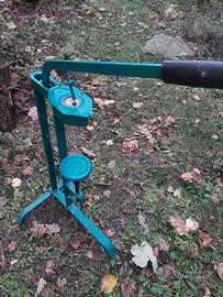 Tappatrice per tappi in sughero