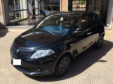 Lancia Ypsilon 1.0 FireFly 5 porte S&S Hybrid Gold