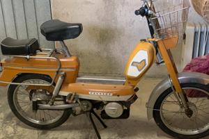 Motorino d'epoca Peugeot 104 presa diretta 1975