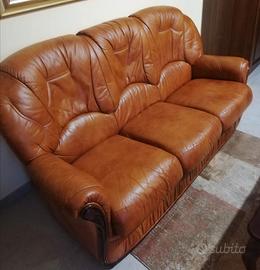 Due Poltrone più Divano di pelle