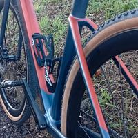 Bicicletta gravel Olympia Challenge