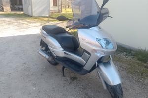Yamaha Versity 300 - 2006 16500 km leggi info