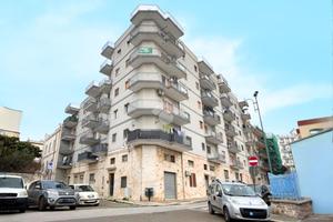 3 LOCALI A PUTIGNANO