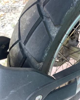 BMW 650 Gs F incidentata