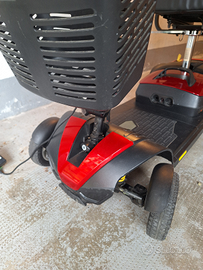 Motorino scooter per anziani e/o disabili