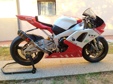 Yamaha R1 del 2000 carburatori