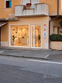 Immobile Commerciale per uso ufficio o commerciale