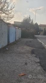 Box più posto auto antistante