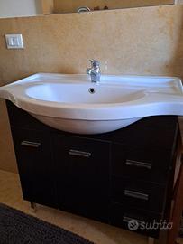 mobile bagno compreso lavabo e miscelatore