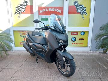 Yamaha X-Max 300