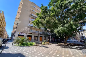 Appartamento di 180 m² con più di 5 locali a Catan