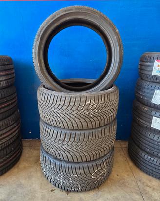 4 Gomme Bridgestone 235 35 19 invernali 2025