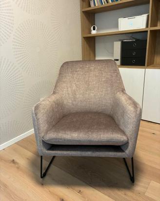 Poltrona Design in tessuto Color Tortora