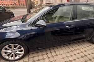 Volkswagen Golf 2.0 TDI DSG 5p. Highline BlueMotio