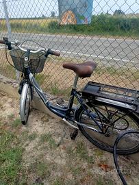 bicicletta con pedalata assistita 
