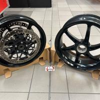 Coppia cerchi OZ magnesio 17" con dischi Tdrive