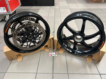 Coppia cerchi OZ magnesio 17" con dischi Tdrive