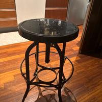 Sgabello in ferro stile indistriale