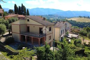 CASA INDIPENDENTE A SELCI