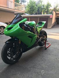 Kawasaki zx10r pronto pista