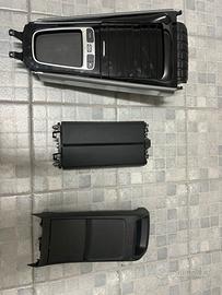 Tunnel centrale e console Mercedes Glb