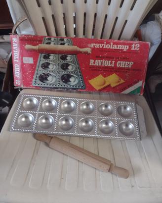 Stampo x ravioli vari tipi di stoviglie x la casa