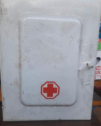 cassetta pronto soccorso anni 60