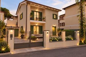 Villa di 212 m² con più di 5 locali e box auto a P