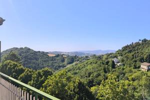 Appartamento di 193 m² con 5 locali a Montefiore C