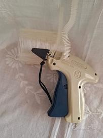 machinetta attacca cartellini 