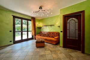 4 LOCALI A LANZO TORINESE