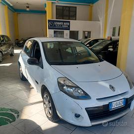 NEOPATENTATI CLIO 1.2 AFFIDABILE GARANZIA 12 MESI